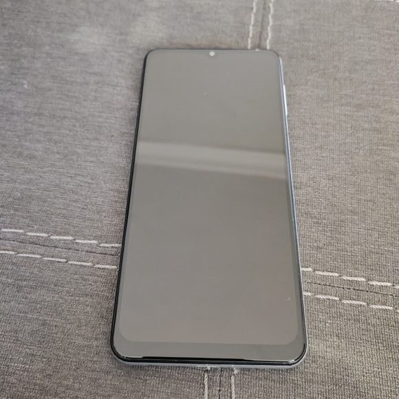 Samsung Galaxy A14 5G 64GB - Picture 3 of 3